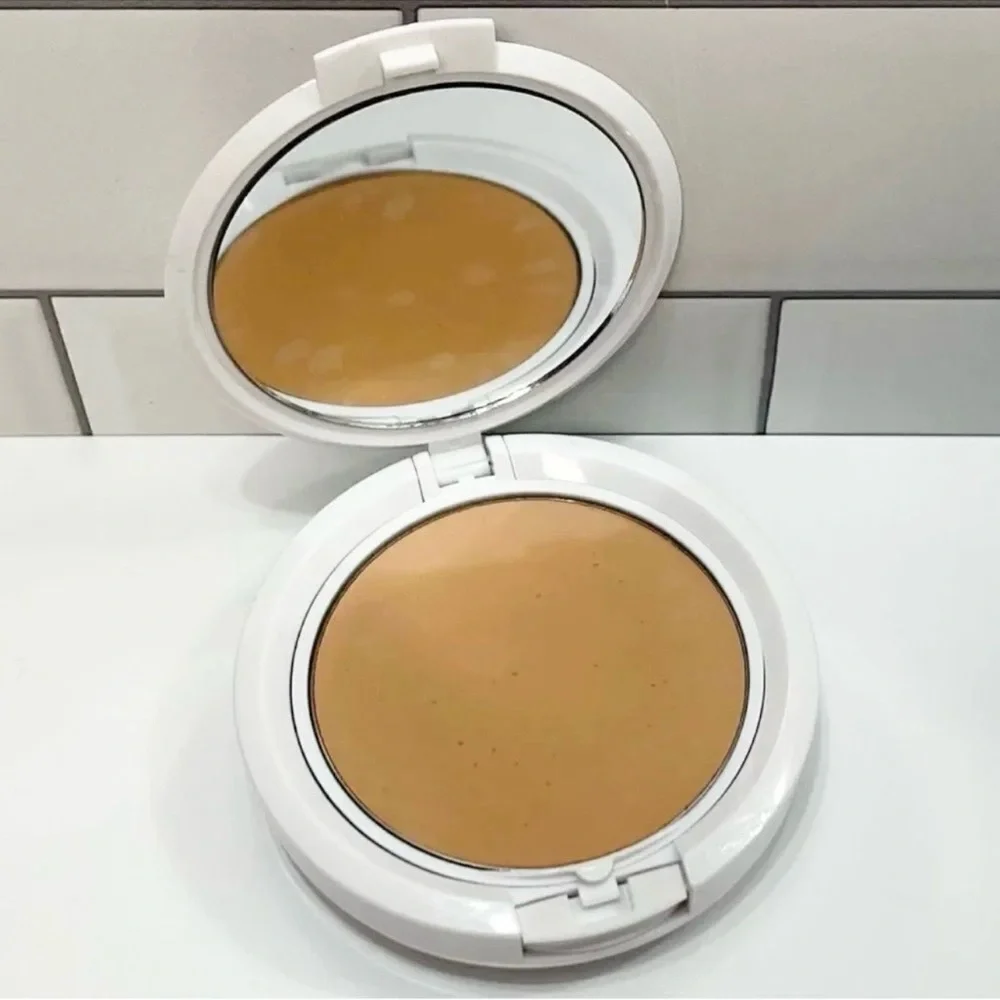 TIGI Cosmetics Fair Creme Foundation